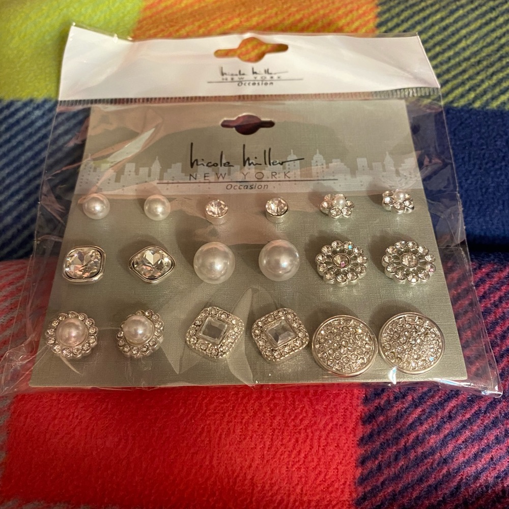 Nicole Miller New York 9ct. Silver/Pearl Earrings!
